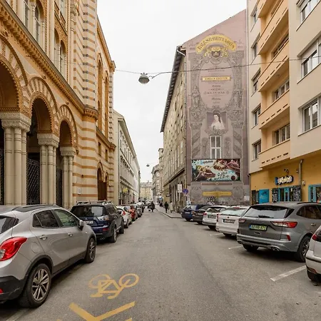 Pearl In The Heart Of The With Free Parking