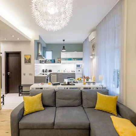 Pearl In The Heart Of The Apartament Budapeszt